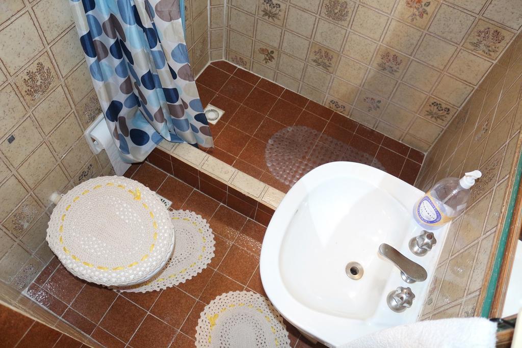 Cozy Flat Half Block From The Rio de Janeiro